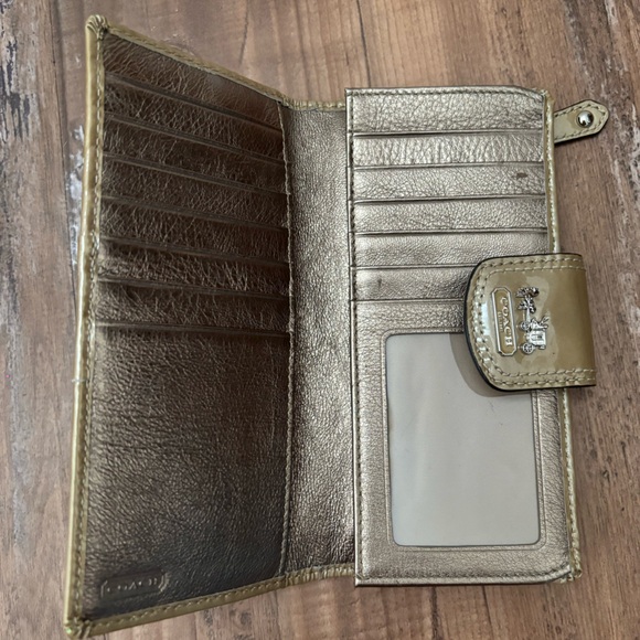 Coach “Madison Maggie” Purse with matching Wallet - Picture 3 of 12